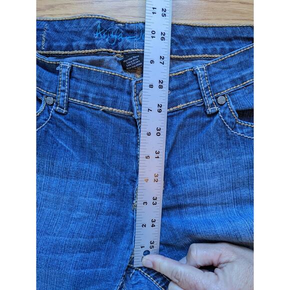 Womens Ariya Jeans Size 11/12 Embroidered Denim Blue Decorated Pockets SEE DESC - Picture 8 of 11